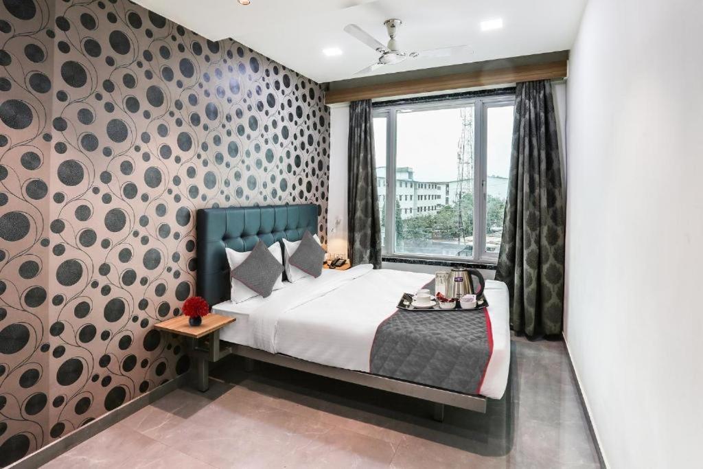 Glitz Hotels Arc Palace - Mankoli, Bhiwandi Exterior foto